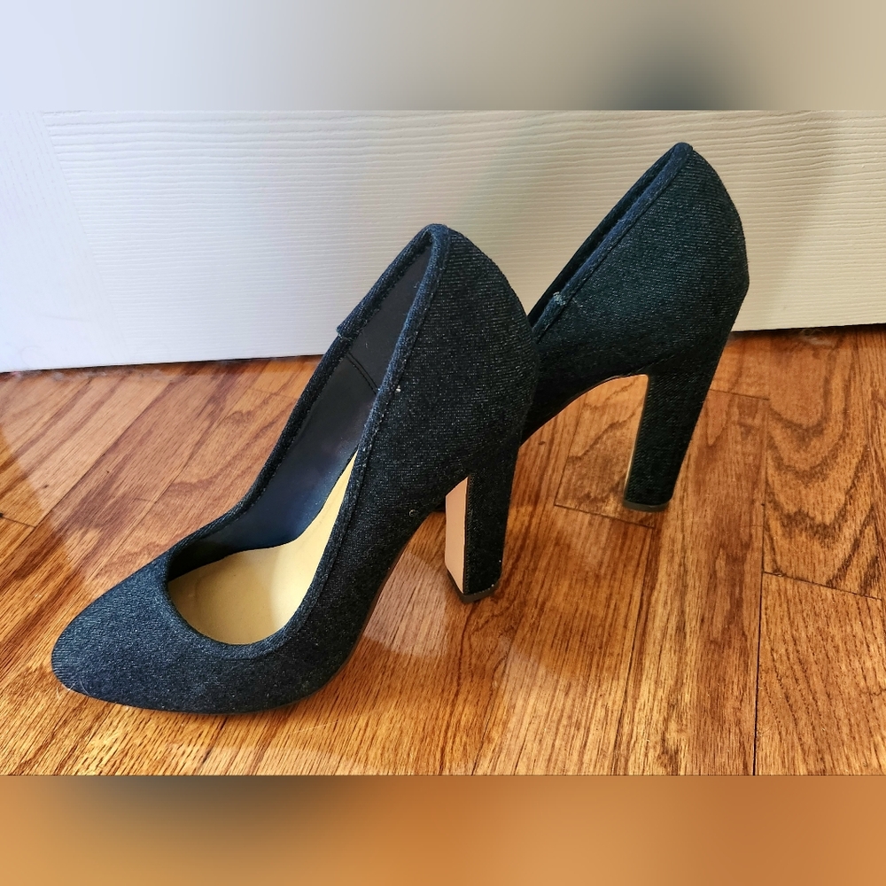 EUC Shoedazzle denim heels- size 7.5
